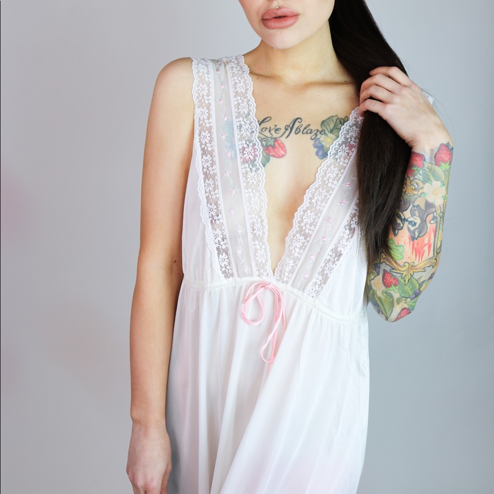 Vintage AJ Schneierson Ivory Nightgown